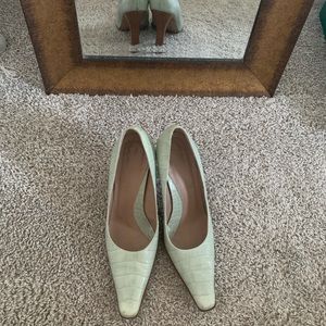 Kenneth Cole women’s high heels shoes, size 8